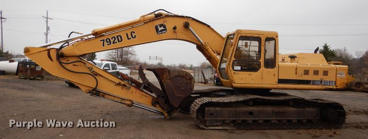image for item DS6299 1996 John Deere 792D  excavator