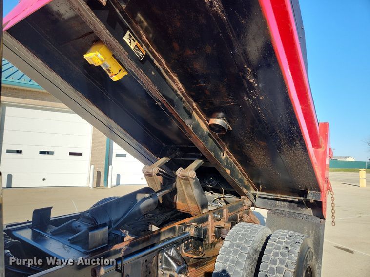 image for item EA9435 2007 GMC C8500  dump truck