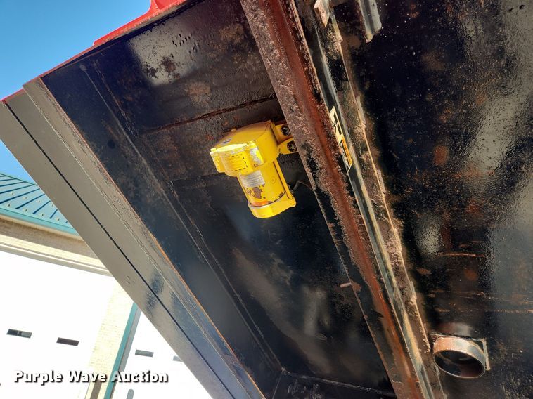 image for item EA9435 2007 GMC C8500  dump truck