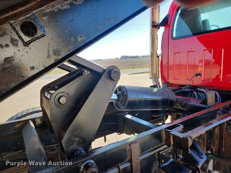 image for item EA9435 2007 GMC C8500  dump truck