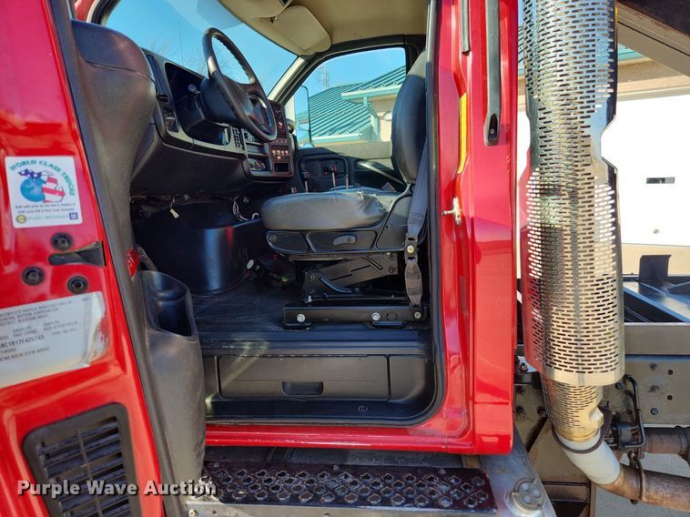 image for item EA9435 2007 GMC C8500  dump truck