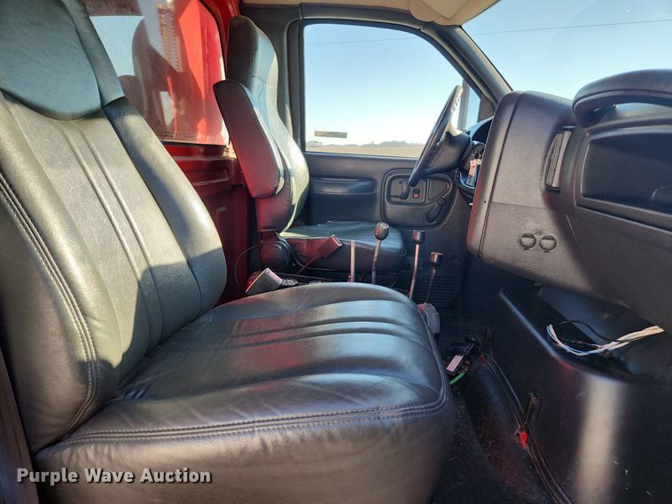 image for item EA9435 2007 GMC C8500  dump truck