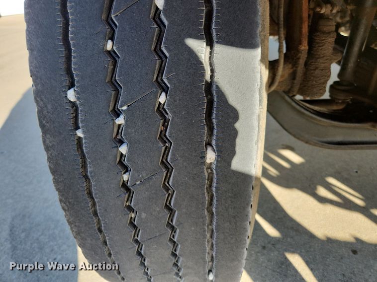 image for item EA9435 2007 GMC C8500  dump truck