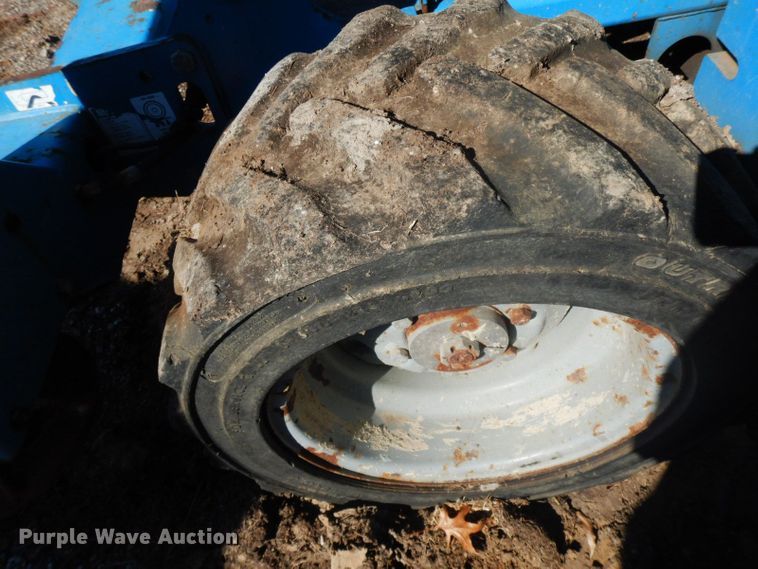 image for item HF9462 2007 Genie GS-3268  scissor lift