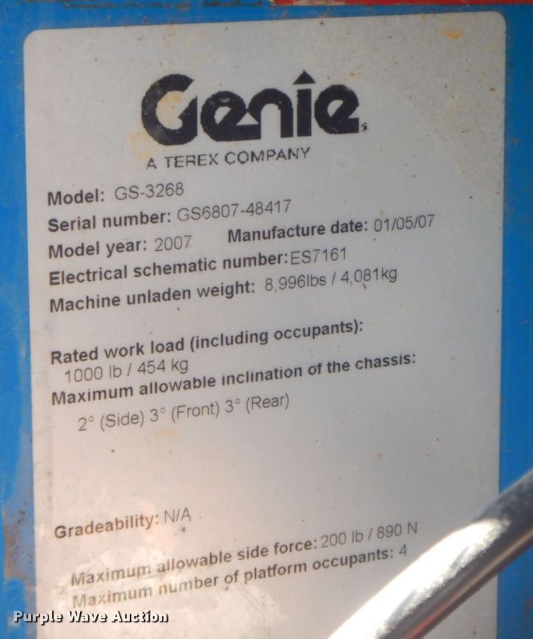 image for item HF9462 2007 Genie GS-3268  scissor lift