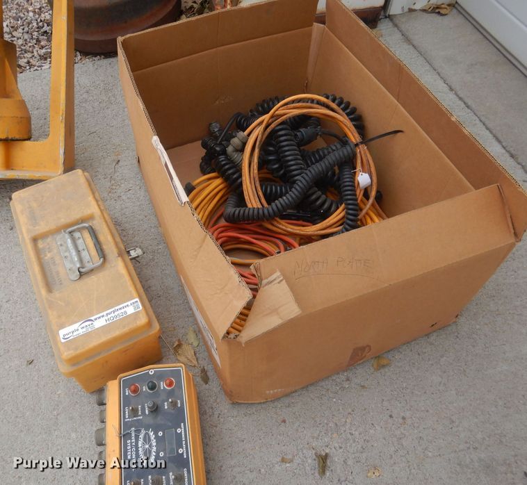 image for item HQ9528 (2) Spectra Physics Laser Plane laser levels