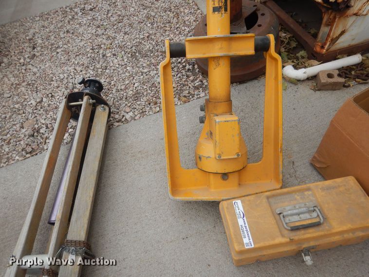 image for item HQ9528 (2) Spectra Physics Laser Plane laser levels