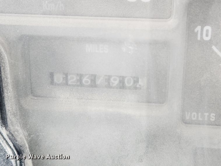 image for item JB9756 2002 International 4900  dump truck