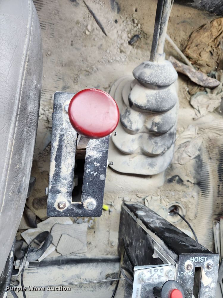 image for item JB9756 2002 International 4900  dump truck