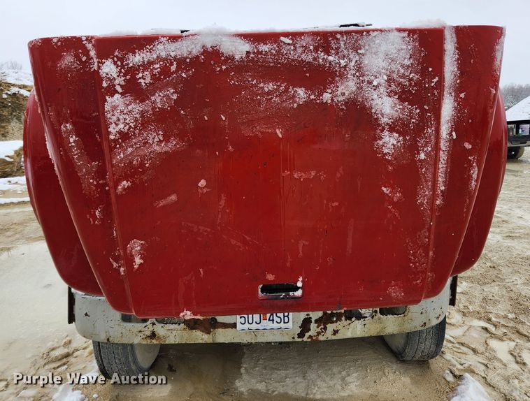 image for item JB9756 2002 International 4900  dump truck