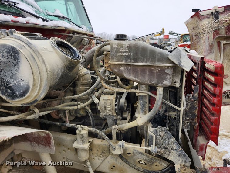 image for item JB9756 2002 International 4900  dump truck