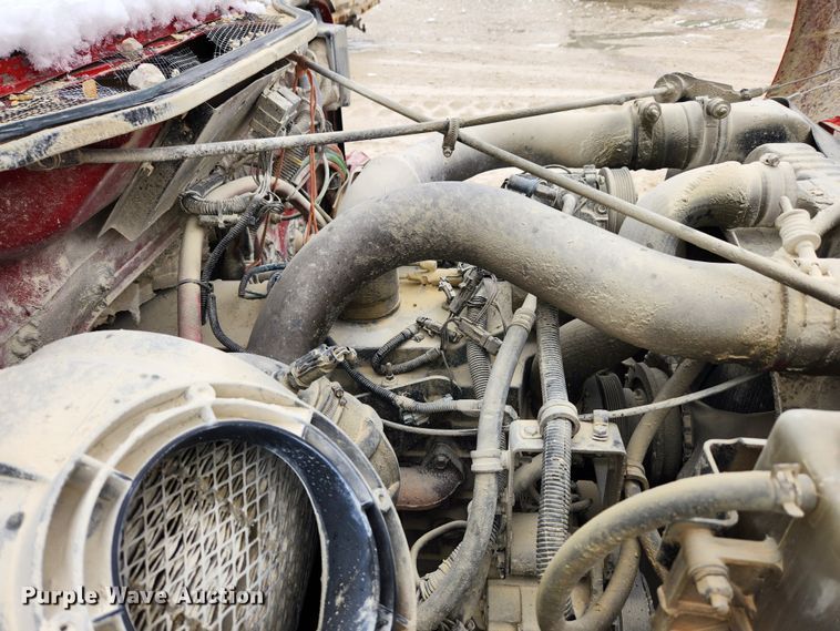 image for item JB9756 2002 International 4900  dump truck