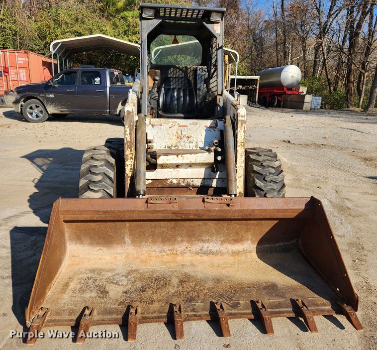 image for item JB9761 1999 Bobcat 963  skid steer loader