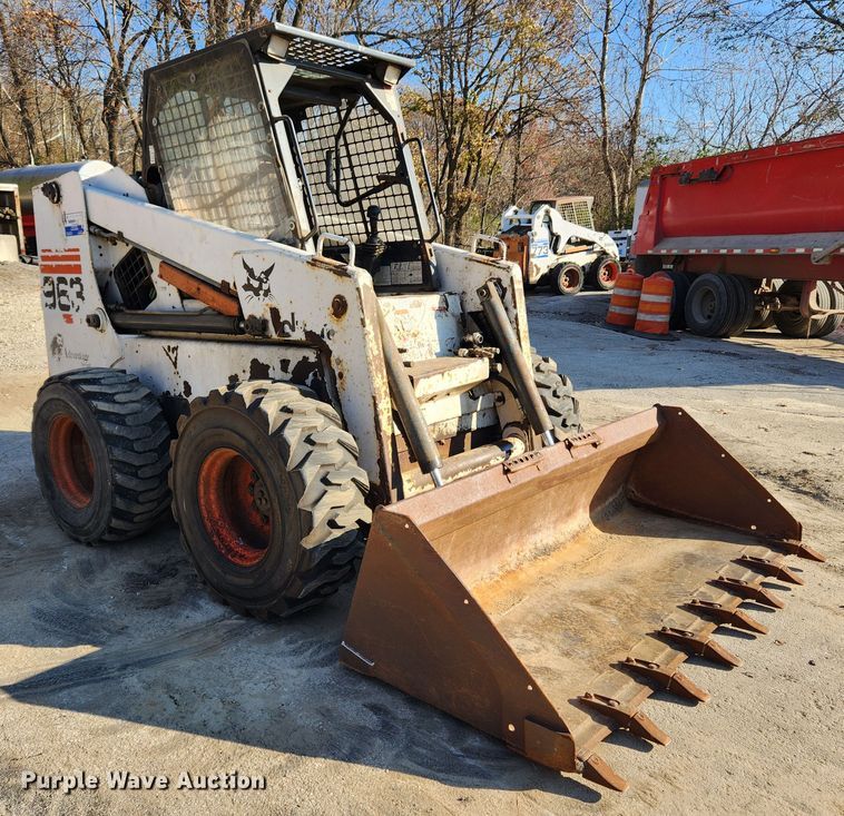 image for item JB9761 1999 Bobcat 963  skid steer loader
