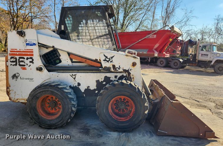 image for item JB9761 1999 Bobcat 963  skid steer loader