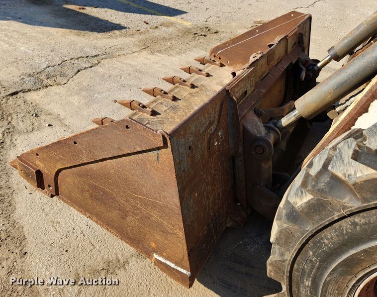 image for item JB9761 1999 Bobcat 963  skid steer loader