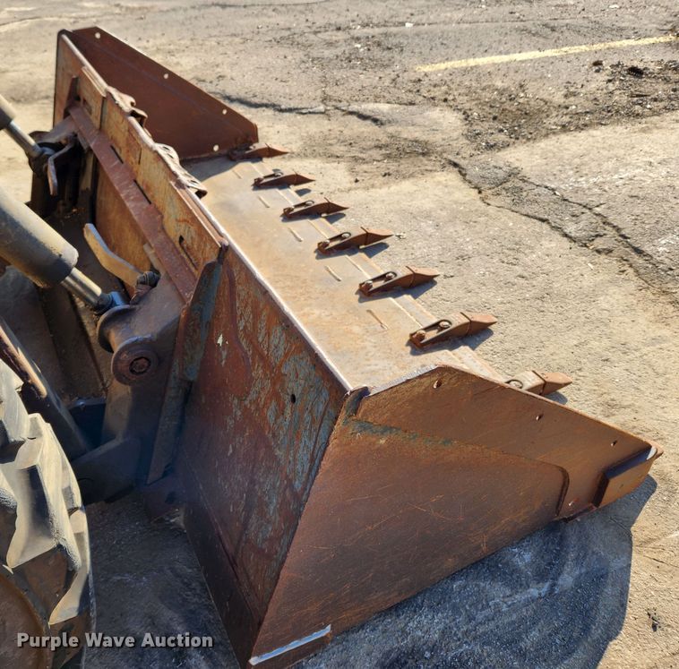 image for item JB9761 1999 Bobcat 963  skid steer loader