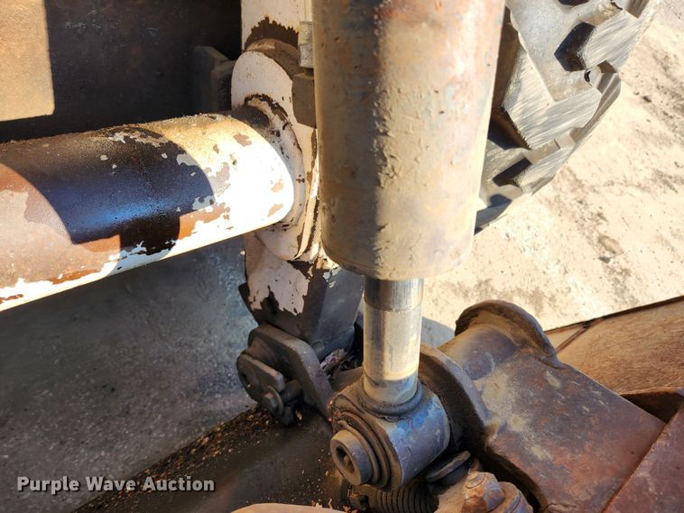 image for item JB9761 1999 Bobcat 963  skid steer loader