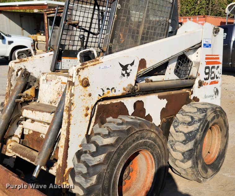 image for item JB9761 1999 Bobcat 963  skid steer loader