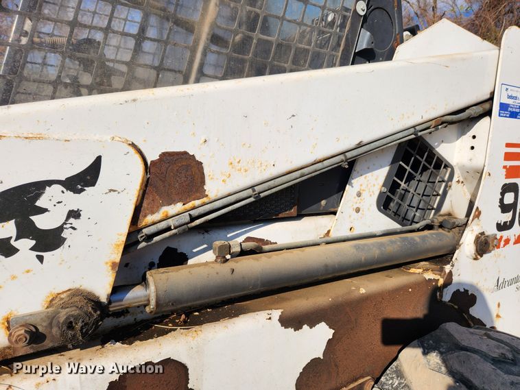image for item JB9761 1999 Bobcat 963  skid steer loader