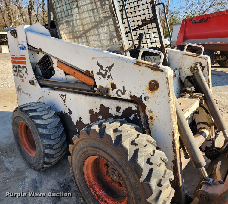 image for item JB9761 1999 Bobcat 963  skid steer loader