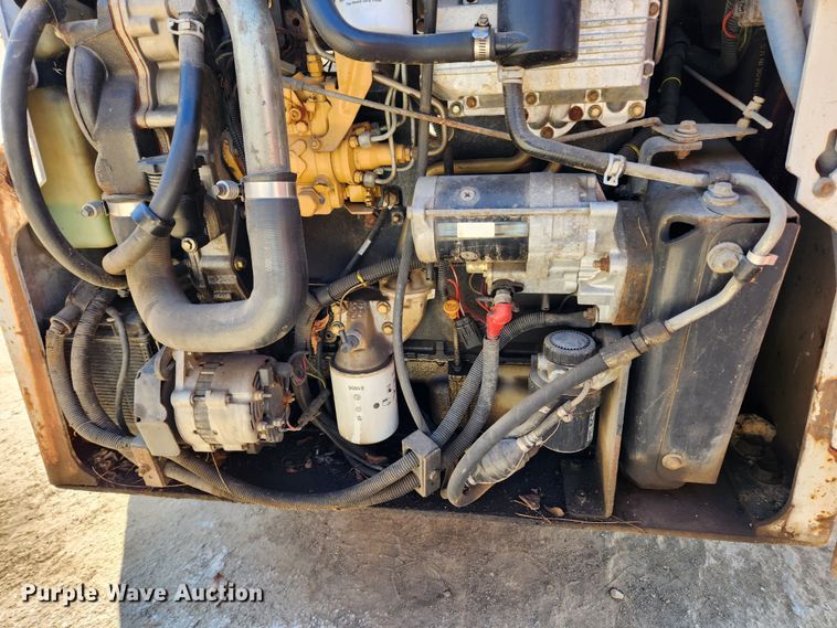 image for item JB9761 1999 Bobcat 963  skid steer loader