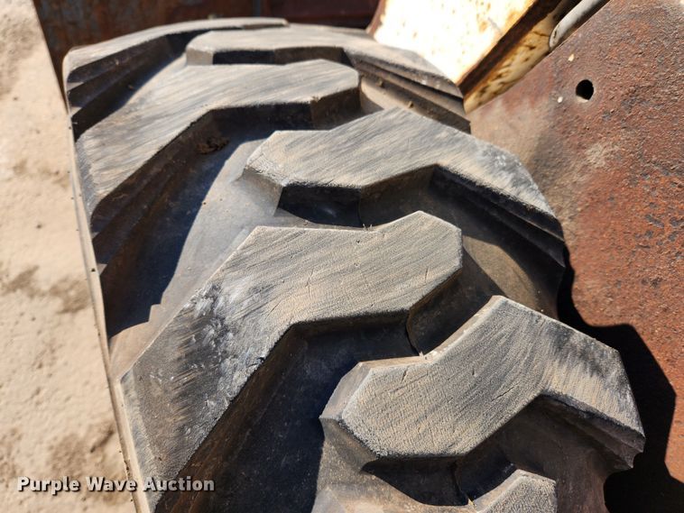 image for item JB9761 1999 Bobcat 963  skid steer loader