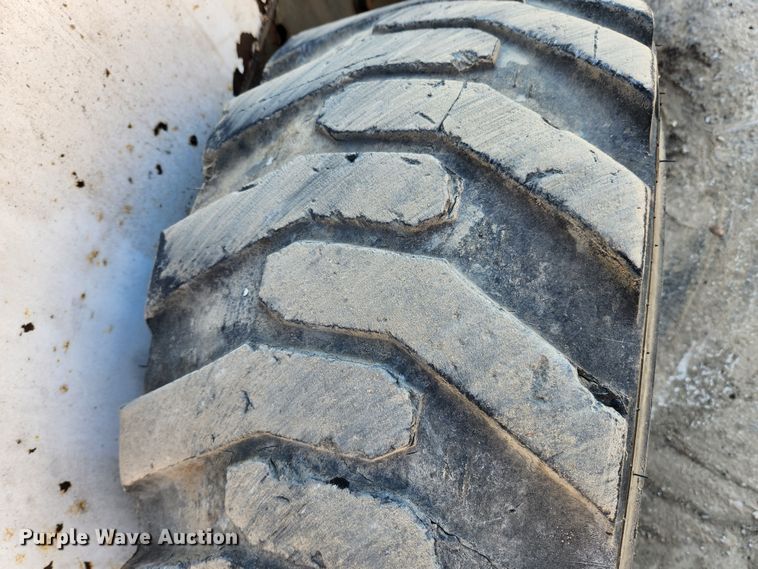 image for item JB9761 1999 Bobcat 963  skid steer loader