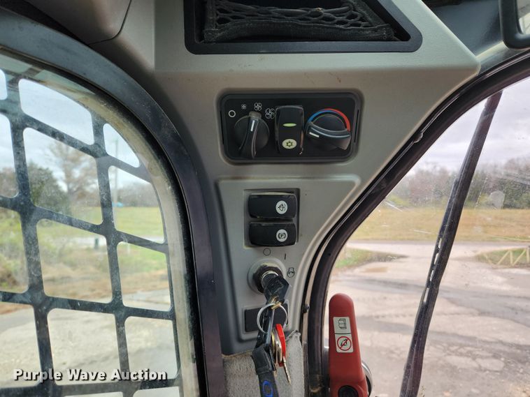 image for item JB9787 2015 Caterpillar 299D  tracked skid steer loader