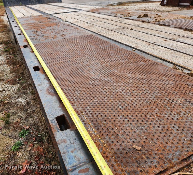 image for item JB9788 2008 Trail King TK110HT-443  drop deck trailer