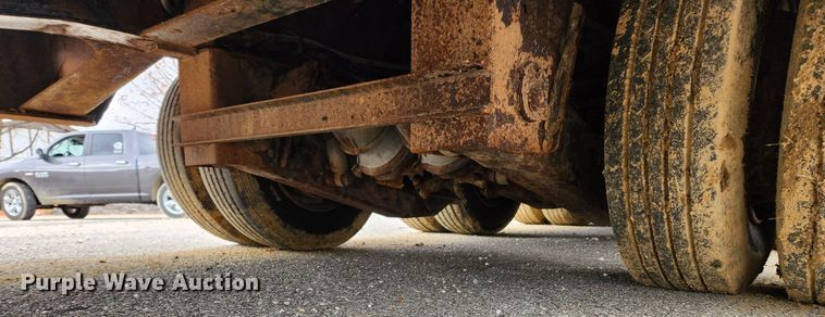 image for item JB9788 2008 Trail King TK110HT-443  drop deck trailer