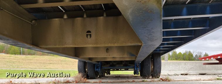 image for item JB9791 2013 Trail King TK40LP-262  equipment trailer