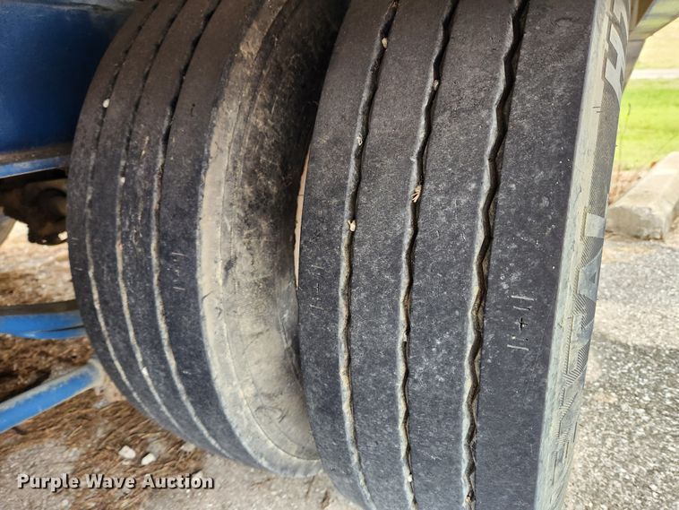 image for item JB9791 2013 Trail King TK40LP-262  equipment trailer