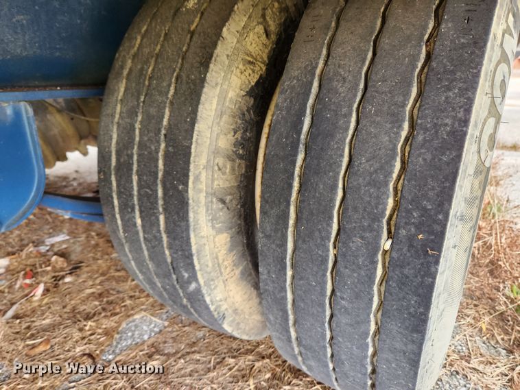 image for item JB9791 2013 Trail King TK40LP-262  equipment trailer