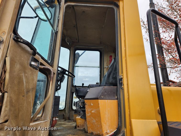 image for item JB9793 1985 Komatsu WA300  wheel loader