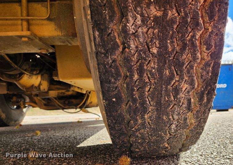 image for item JB9794 Broderson IC701B  crane