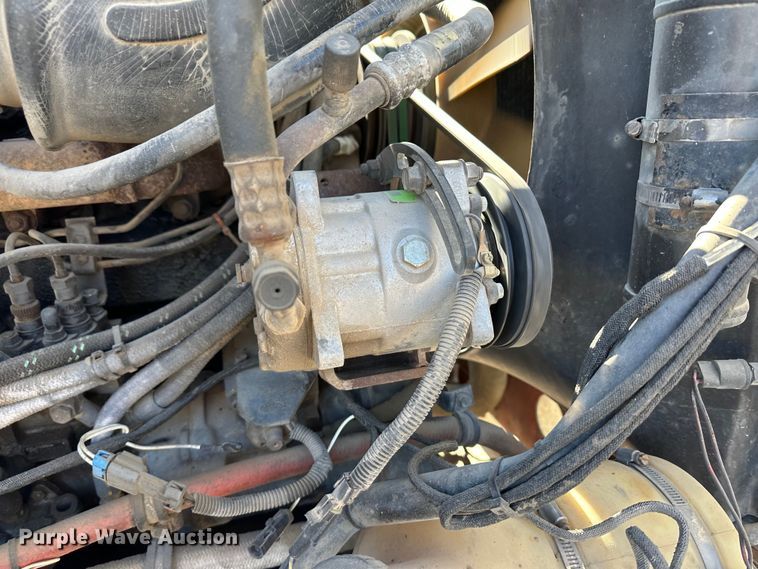 image for item JD9129 1994 Mack CH613  flatbed truck