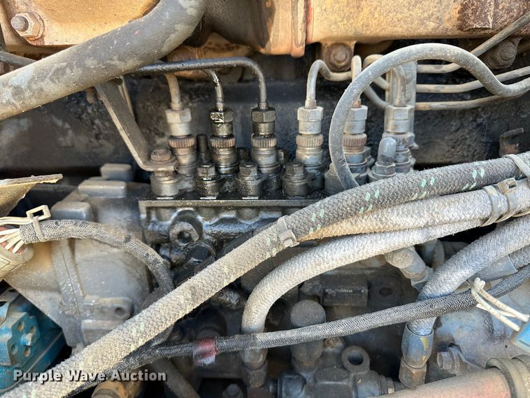 image for item JD9129 1994 Mack CH613  flatbed truck