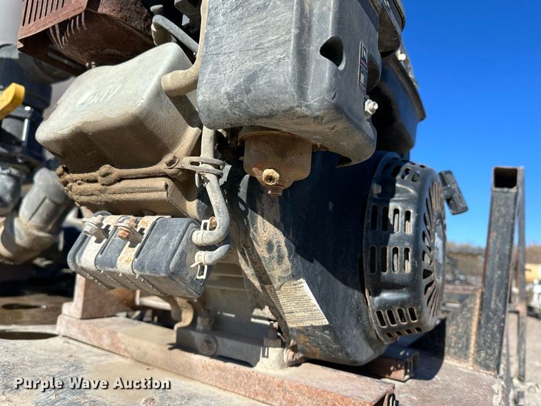 image for item JD9129 1994 Mack CH613  flatbed truck