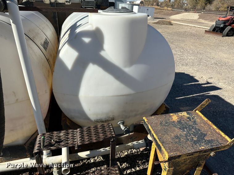 image for item JD9129 1994 Mack CH613  flatbed truck