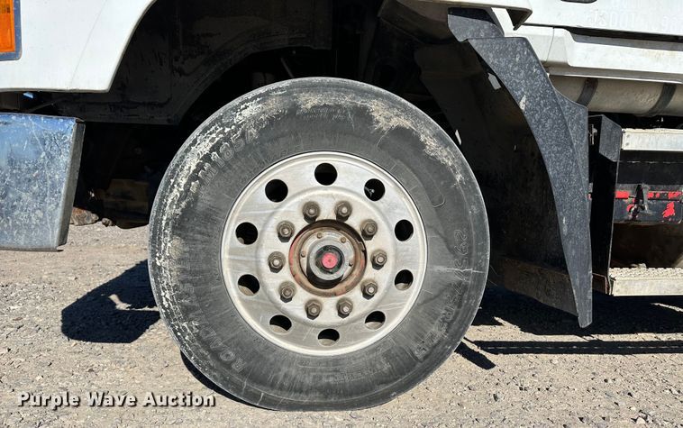 image for item JD9129 1994 Mack CH613  flatbed truck