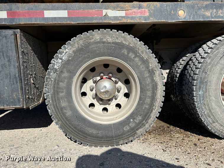 image for item JD9129 1994 Mack CH613  flatbed truck