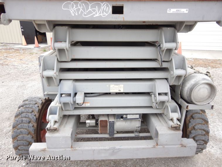 image for item JK9017 Skyjack SJ8841  scissor lift