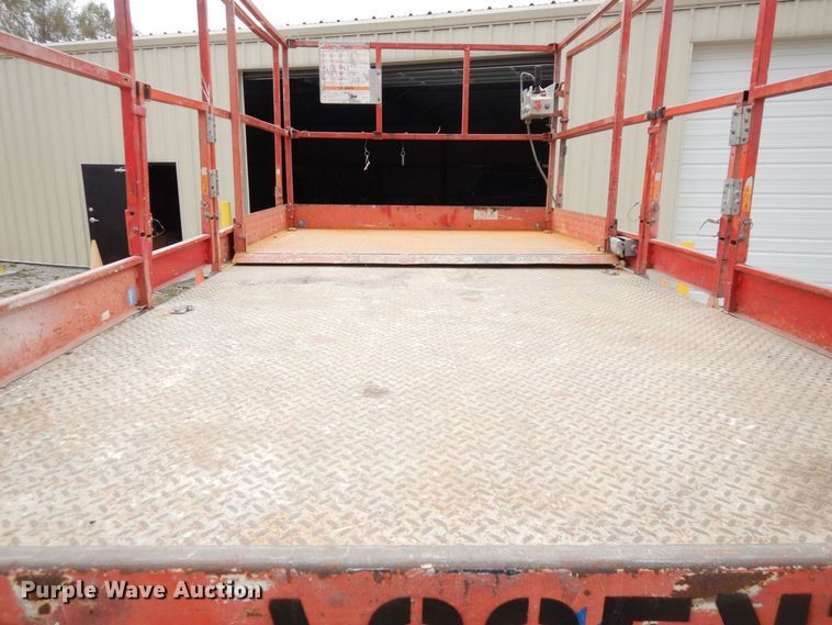 image for item JK9017 Skyjack SJ8841  scissor lift