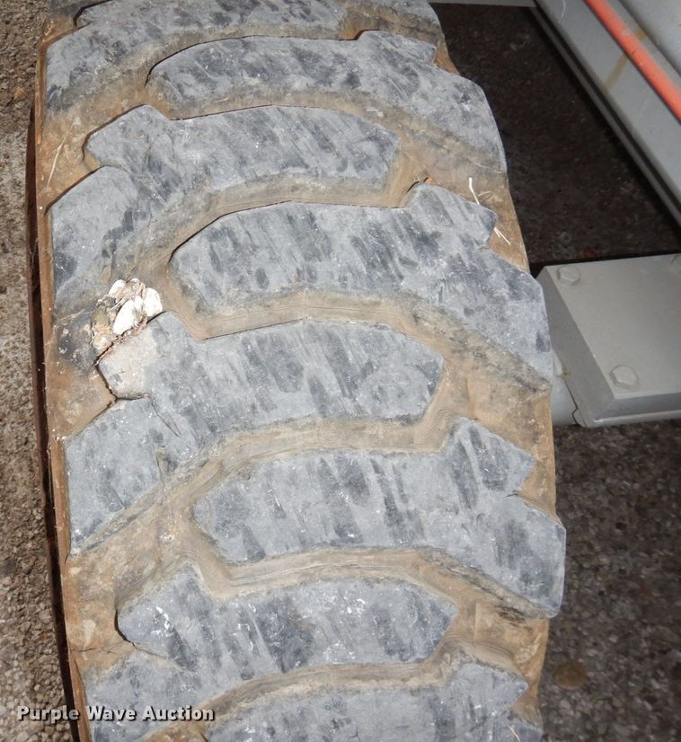 image for item JK9017 Skyjack SJ8841  scissor lift