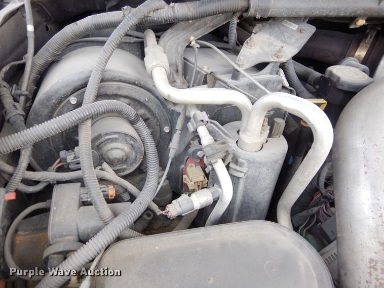 image for item JK9018 2006 Ford F550 Super Duty XLT  Crew Cab flatbed truck