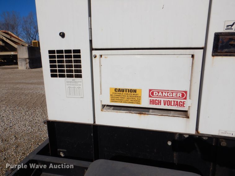 image for item JL9773 Whisperwatt DCA-45USI  generator