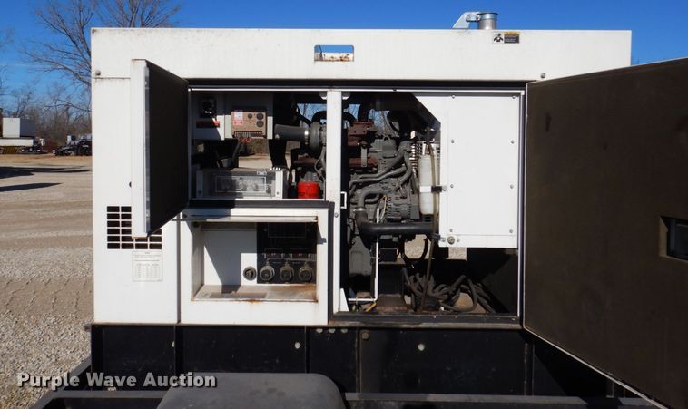 image for item JL9773 Whisperwatt DCA-45USI  generator