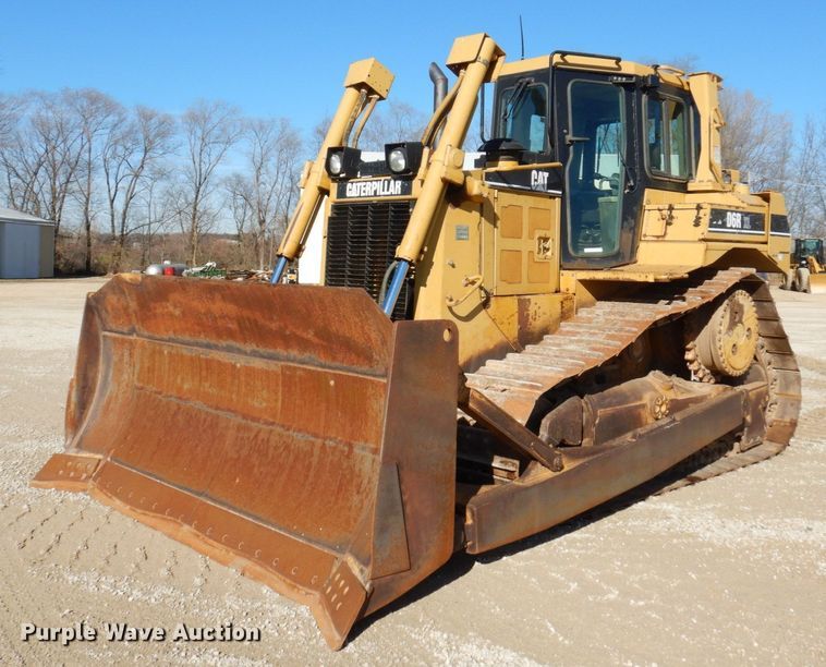 image for item JL9774 2004 Caterpillar D6R XL Series II  dozer