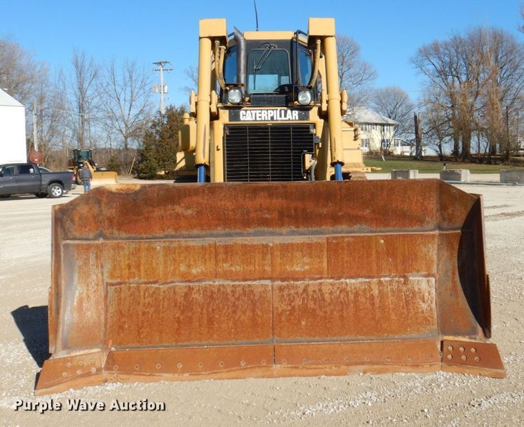 image for item JL9774 2004 Caterpillar D6R XL Series II  dozer